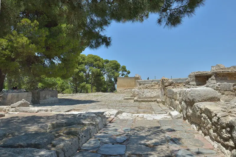Il cortile occidentale del palazzo di Cnosso